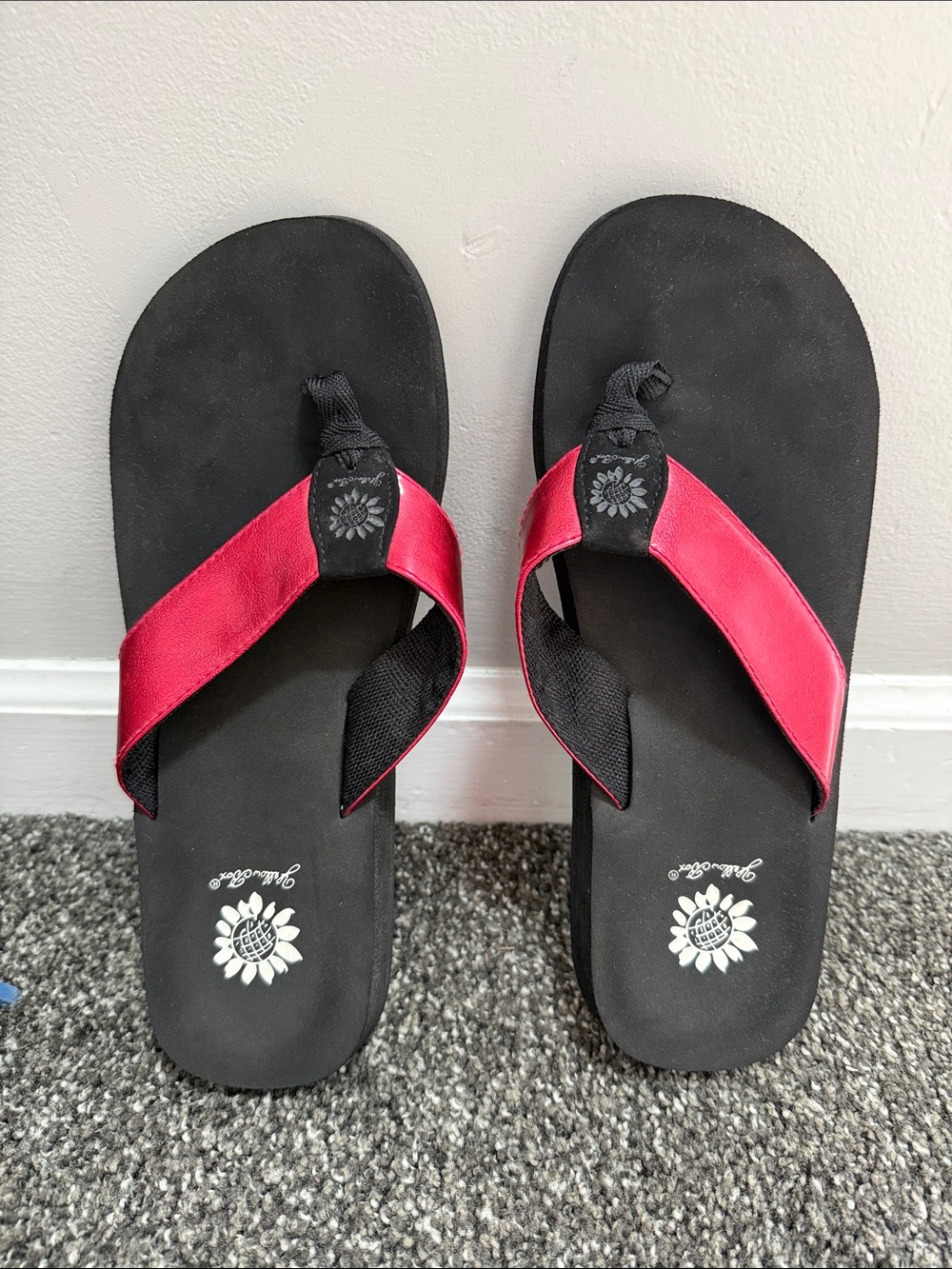 Yellow Box Shimmering Pink Flip Flops/Sandals Size 10
